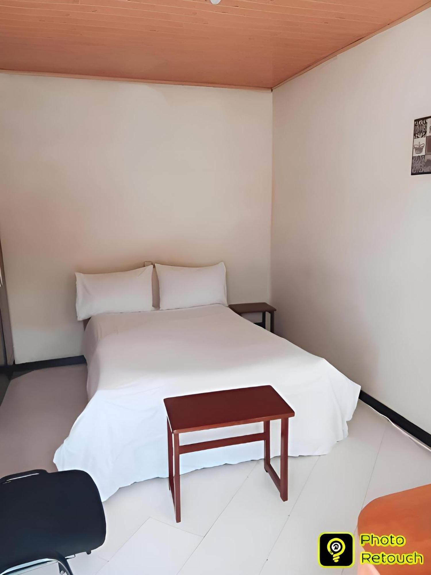 Wib Guesthouse Addis Abeba Esterno foto
